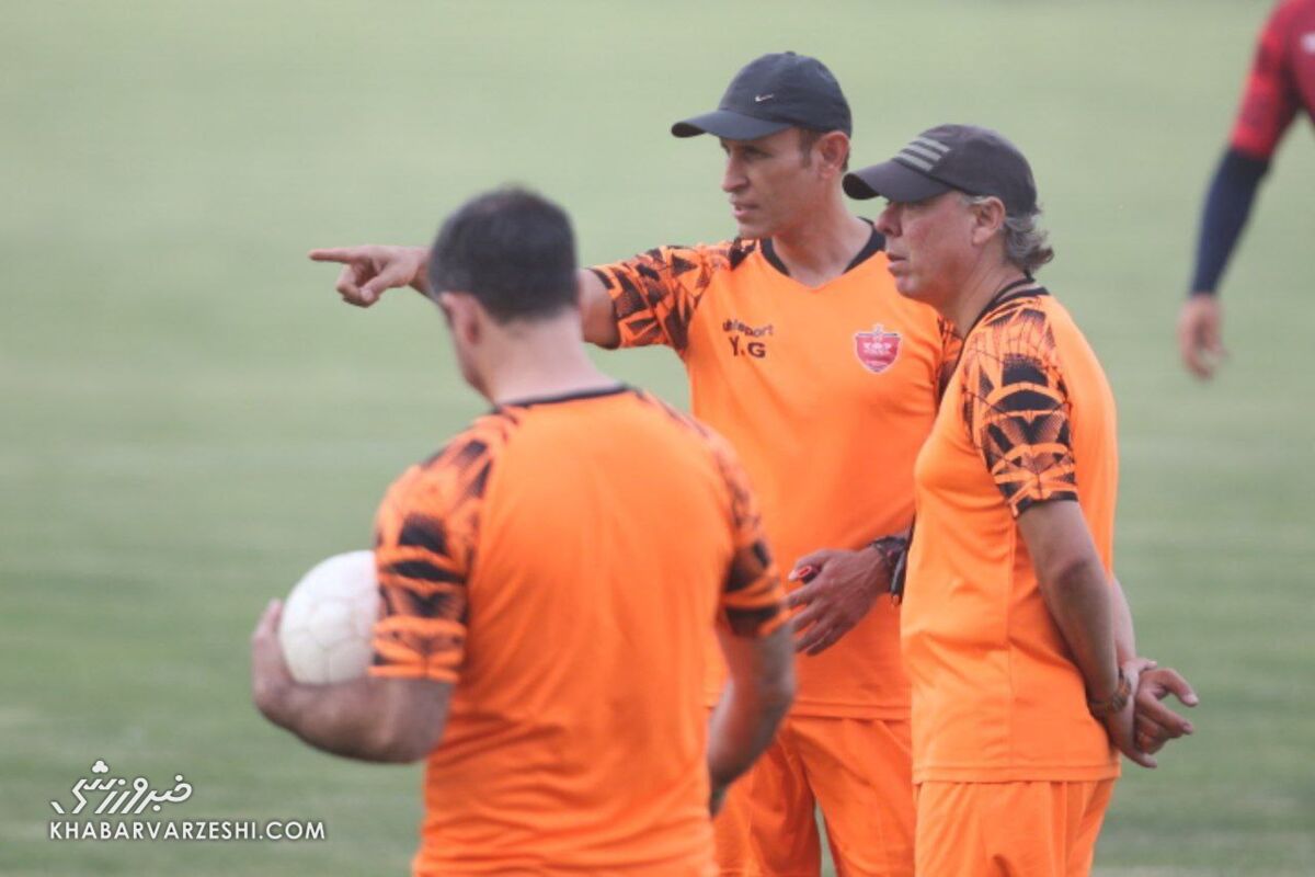 انقلاب فنی در ترکیب پرسپولیس با خریدهای میلیاردی؛ سیاست ها عوض شد/ یحیی منتظر درویش! انقلاب فنی در ترکیب پرسپولیس با خریدهای میلیاردی؛ سیاست ها عوض شد/ یحیی منتظر درویش!