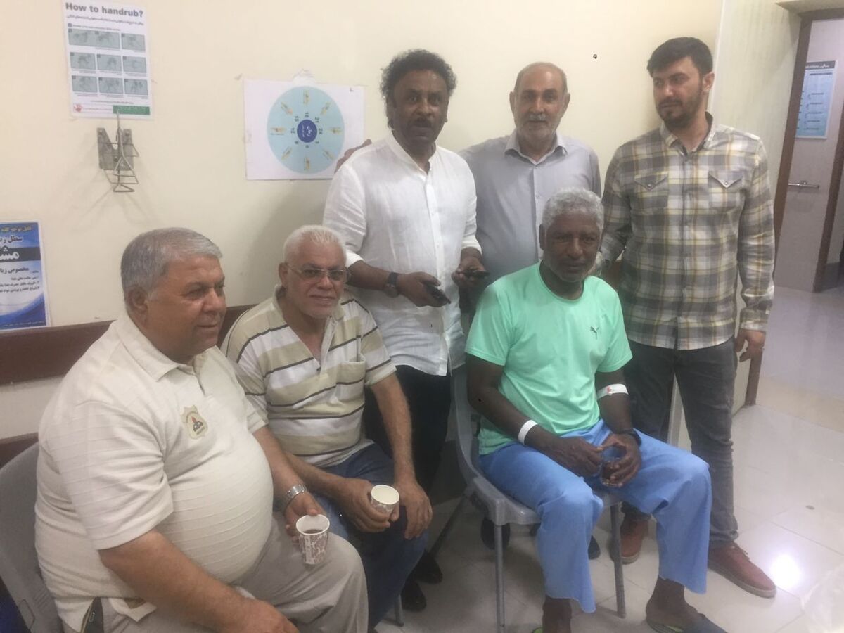 عکس| ستاره سال های دور فوتبال ایران در بیمارستان بستری شد