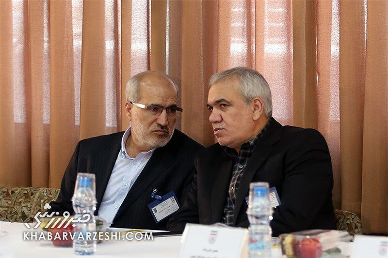 فتحاللهزاده: سابقه و روزمه سایر افراد نصف محمدی نیست/ دودستگی بازیکنان تیم ملی از نابسامانی فوتبال ایران است فتحاللهزاده: سابقه و روزمه سایر افراد نصف محمدی نیست/ دودستگی بازیکنان تیم ملی از نابسامانی فوتبال ایران است