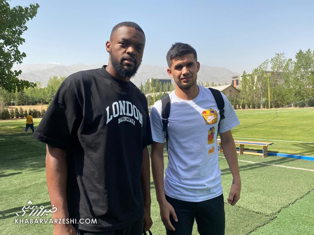 بازیکنان استقلال: جباری حرف دل خیلیها را زد/ پیگیری کار لژیونر ایرانی به صورت تلفنی!/ ساپینتو از شعار استقلال خوشش آمد