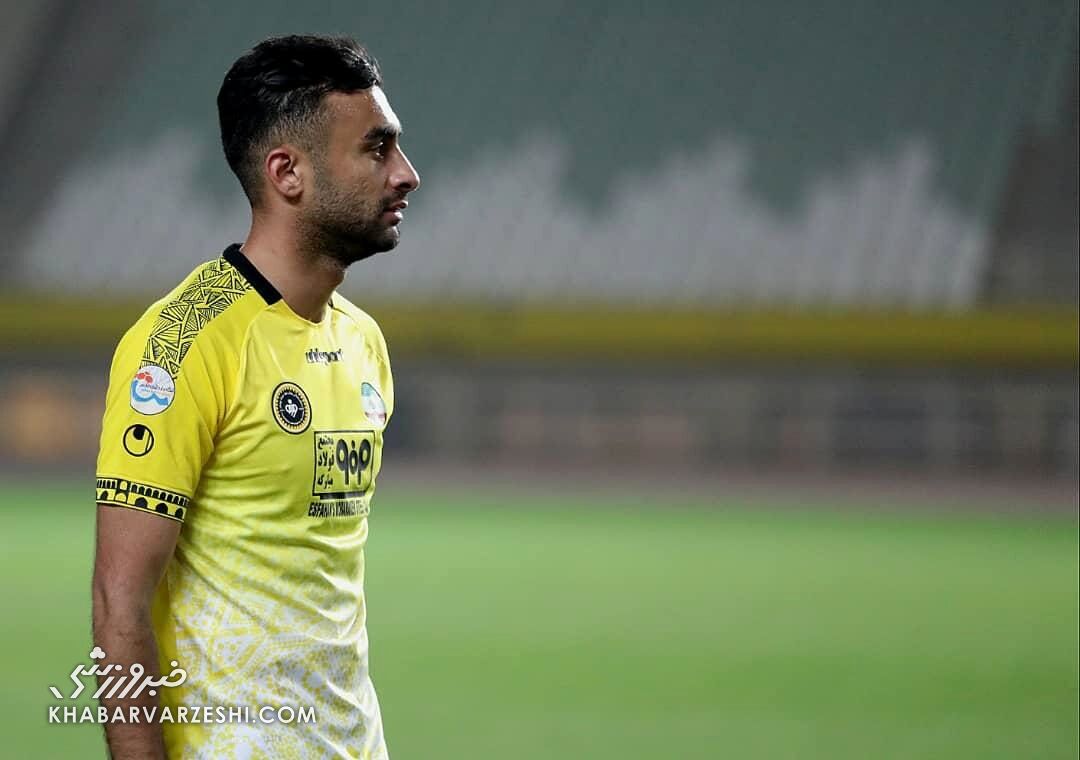 دو پیشنهاد جدید به بازیکن سپاهان رسید/ سومین مدافع زردپوشان هم جدا میشود؟  دو پیشنهاد جدید به بازیکن سپاهان رسید/ سومین مدافع زردپوشان هم جدا میشود؟