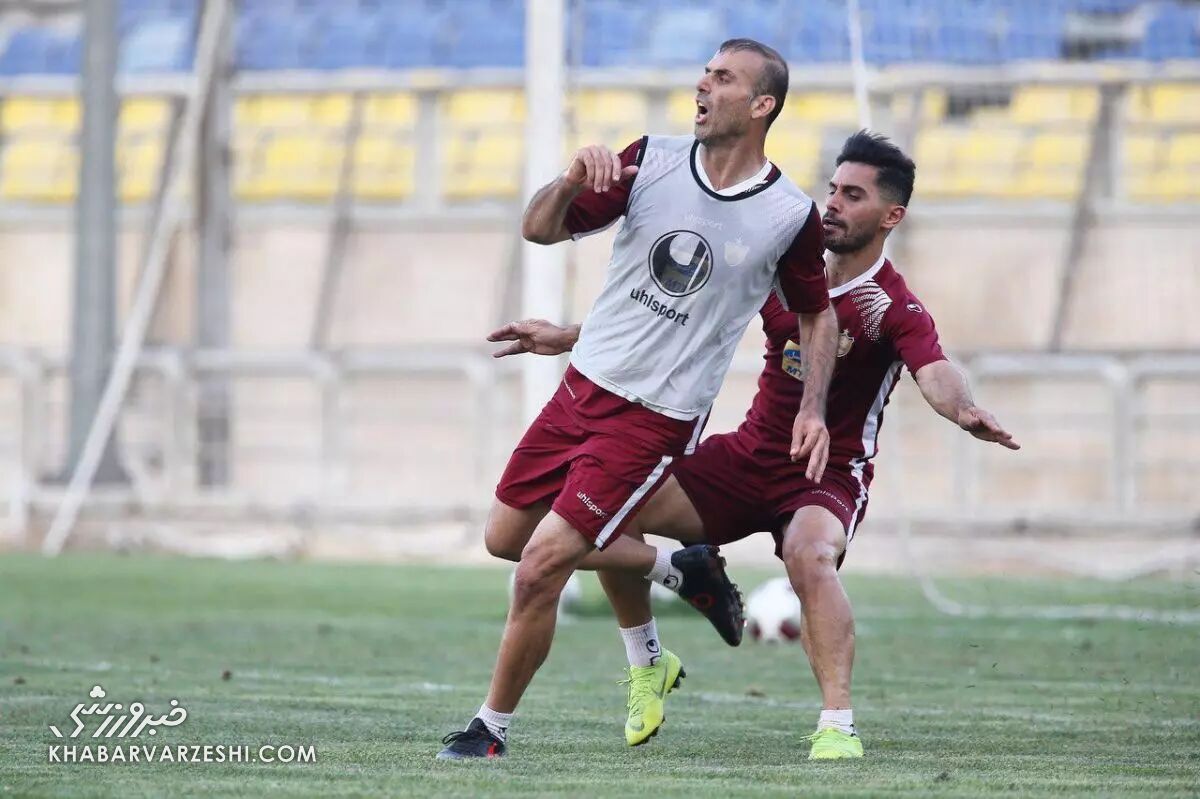 جمله دردسرساز باشگاه پرسپولیس در مورد سیدجلال!/ ماجرای یک اطلاعیه غیرحرفه ای و نامحترمانه؛ کاپیتان فقط سکوت کرد سیدجلال حسینی