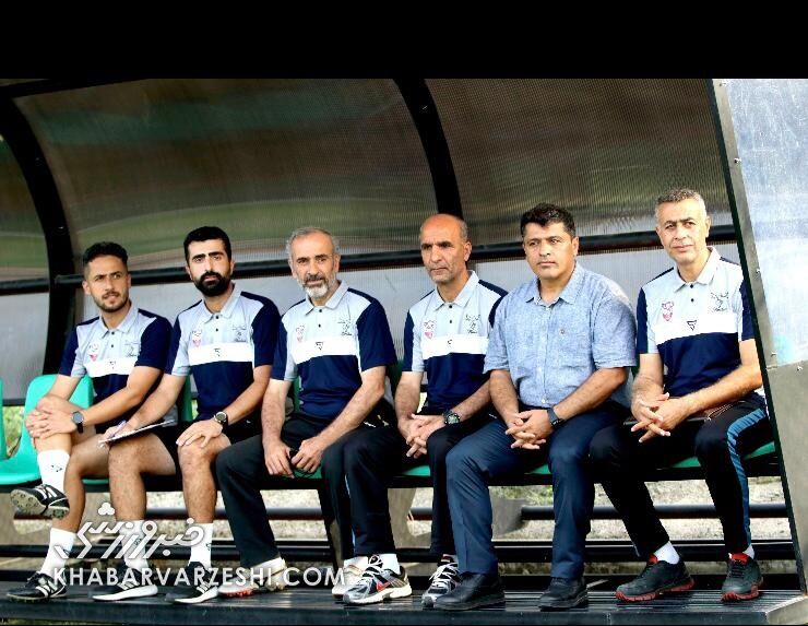 با این تیم گل محمدی استقلال و سپاهان شانس قهرمانی ندارند/ ۴ تیم رقیب اصلی پرسپولیس هستند/ داماش گیلان می تواند در لیگ برتر بازی کند با این تیم گل محمدی استقلال و سپاهان شانس قهرمانی ندارند/ ۴ تیم رقیب اصلی پرسپولیس هستند/ داماش گیلان می تواند در لیگ برتر بازی کند