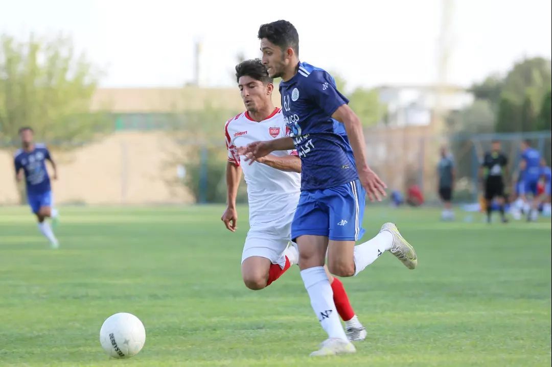 عکس | آقای گل سابق پرسپولیسیها به استقبال یک استقلالی رفت/ خوش و بش ویژه چهرههای محبوب سرخابیها