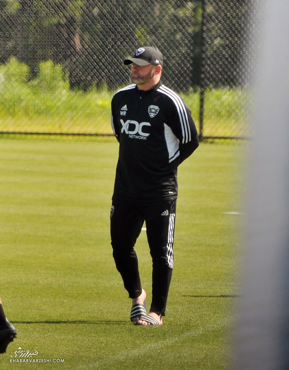 وین رونی به آمریکا رفت/ انتخاب تیم جدید با وجود اشکهای همسر!