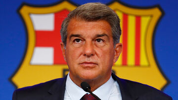 صحبت‌های مهم رئیس بارسلونا در مورد خرید لواندوفسکی