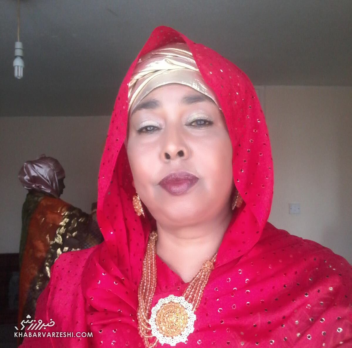 اولین تصویر از «نیمکو فرح» منتشر شد/ زنی که مو فرح را به بریتانیا قاچاق کرد