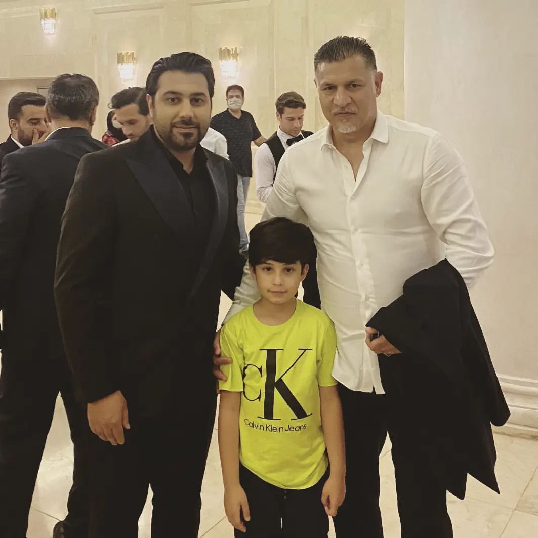 عکس| علی دایی با چه کسی در کیش عکس یادگاری گرفت؟