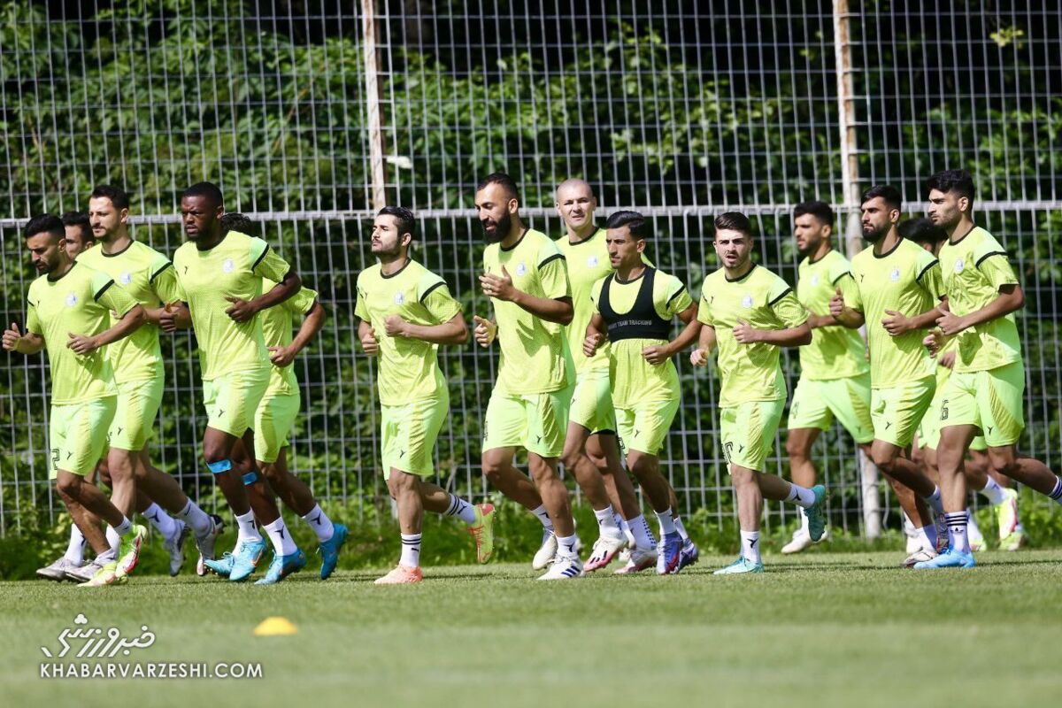 مسیر خرید استقلال تغییر می کند/ یک مدافع میانی و یک مدافع راست