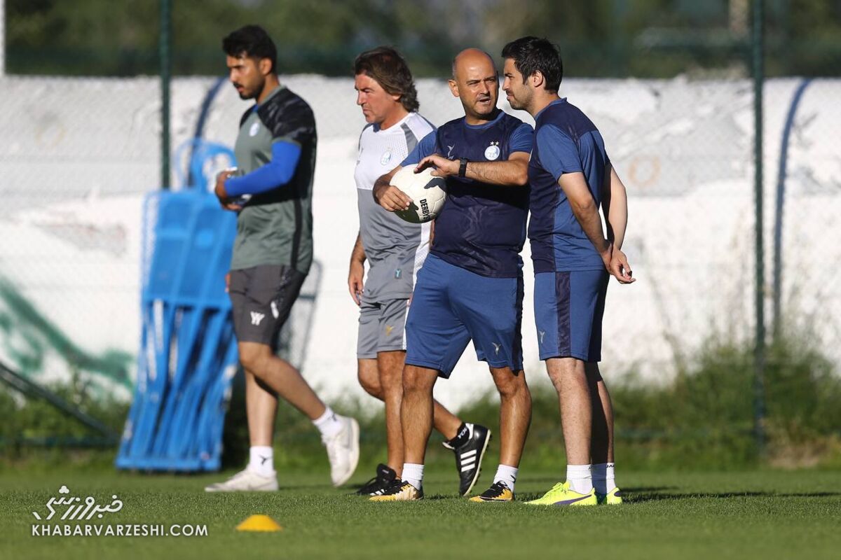 هیاهوی بارسلوناییها در اردوی استقلال/ امیدجان! چرا برنگشتی پیش خودمان؟/ هر هفته که بخواهند با پرسپولیس بازی میکنیم