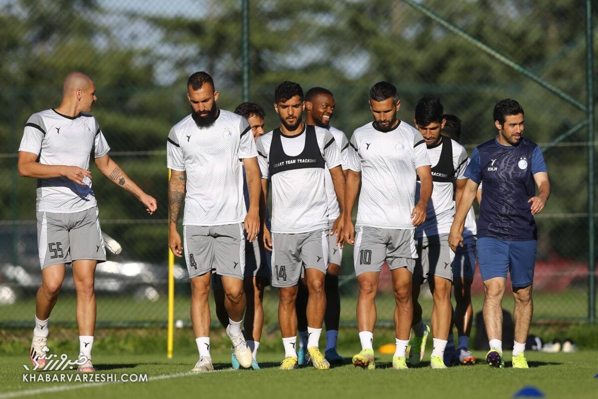 هیاهوی بارسلوناییها در اردوی استقلال/ امیدجان! چرا برنگشتی پیش خودمان؟/ هر هفته که بخواهند با پرسپولیس بازی میکنیم