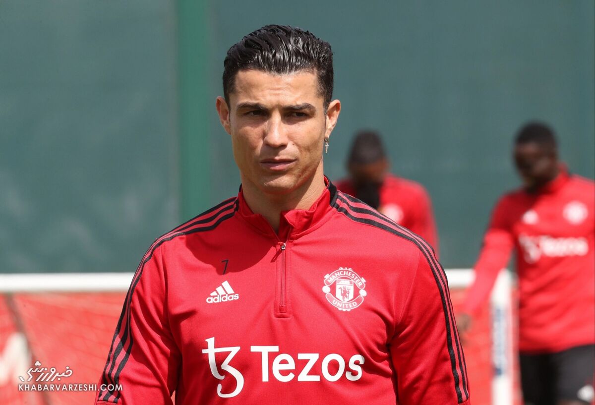 اقدام بحثبرانگیز رونالدو و شایعهای که دوباره بر سر زبانها افتاد/ آیا CR7 تصمیمش را گرفته است؟ اقدام بحثبرانگیز رونالدو و شایعهای که دوباره بر سر زبانها افتاد/ آیا CR7 تصمیمش را گرفته است؟