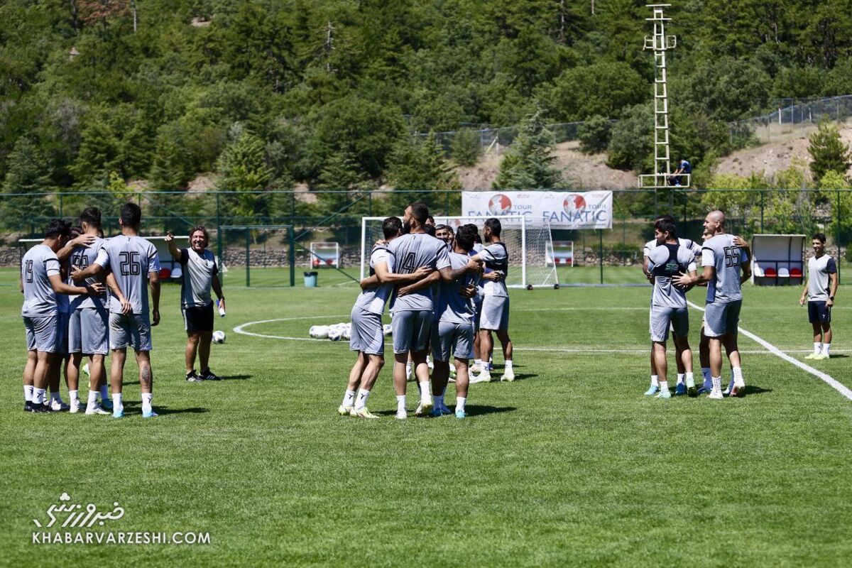 شوخی بازیکنان استقلال: به زودی عضو تیمملی پرورش اندام میشویم! /آبی پوشان به دنبال لیست مازاد
