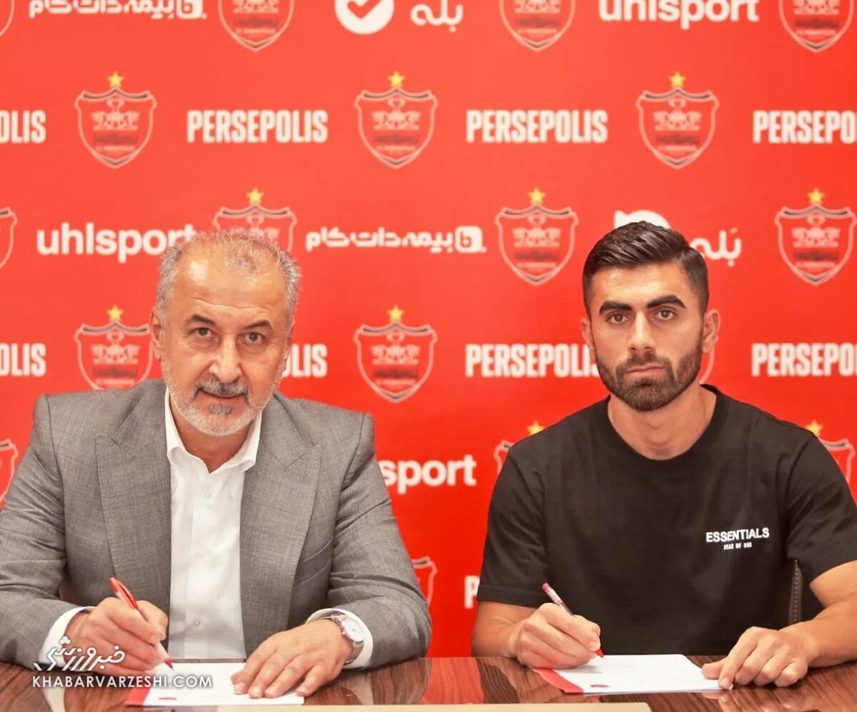 تصاویر| جانشین رضا اسدی رسماً پرسپولیسی شد/ رونمایی سرخها از هافبک دفاعی لیگ برتری