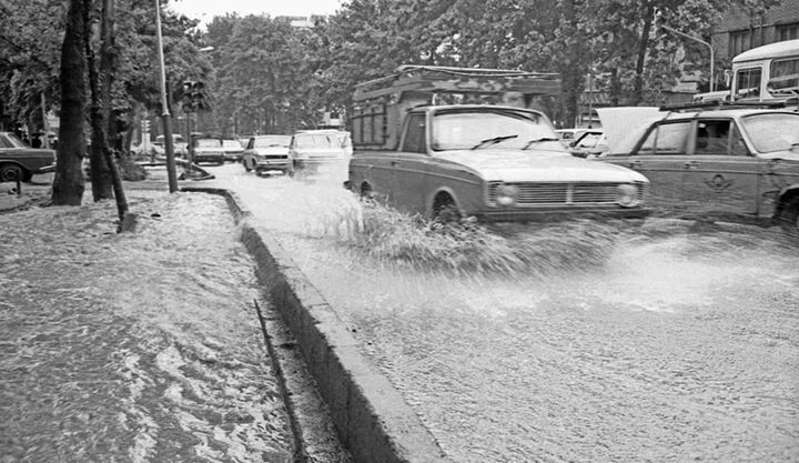عکسهای ثبتشده از سیلهای سال ۱۳۶۵ در تهران