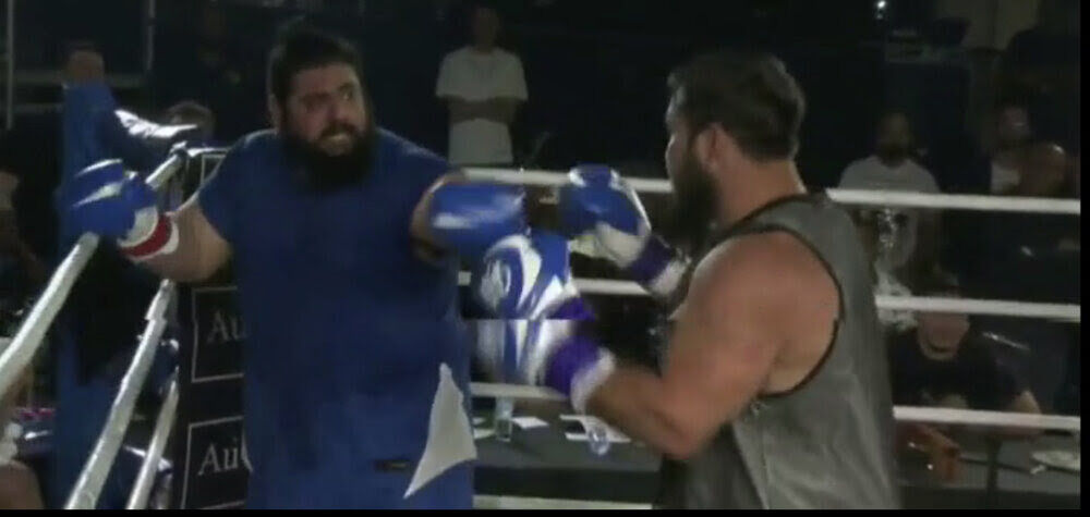 تصاویر| آبروریزی دوباره هالک ایرانی روی رینگ/ تحقیر سجاد غریبی در نخستین مبارزه واقعی را ببینید