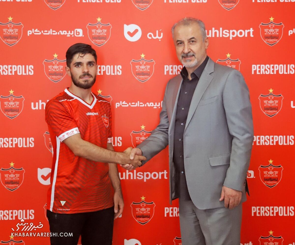 عکس | تمدید بلندمدت بازیکن سرخها/ هافبک پرسپولیس تا ۱۴۰۷ ماندگار شد