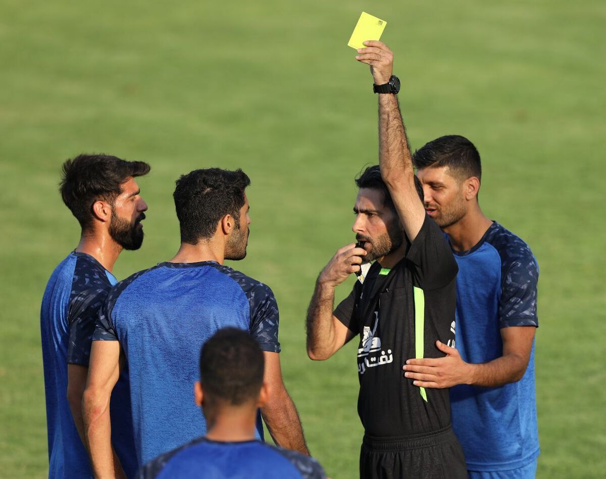 پرسپولیس رسماً جایگزین استقلال شد!  پرسپولیس رسماً جایگزین استقلال شد!