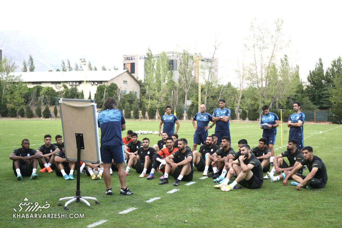 استقلالیها شانس آوردند فیلیکس ماگات نیامد/ اگر او میآمد پوست همه را میکَند!