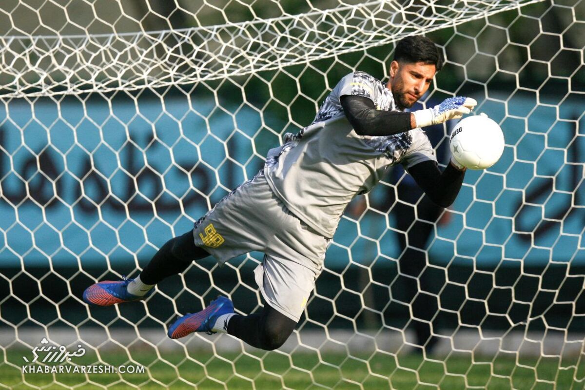 خداکند حسینی به سوپرجام برسد/ سلامتی حسینی از هر جامی مهمتر است/ دروازه بان دوم استقلال هم عالی است/ جای این جام در ویترین افتخارات استقلال خالیست