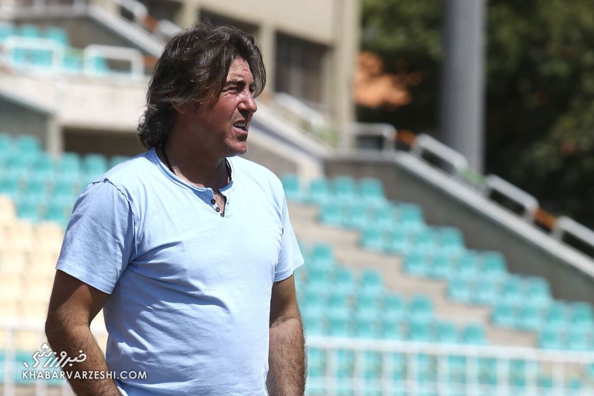 ساپینتو بهترین مربی لیگ می شود/ حالم از آن کارشناس به هم می خورد/ پرسپولیسی ها دستگاه تولید فحش دارند!/ یحیی چیزی ندارد جز هزینه!