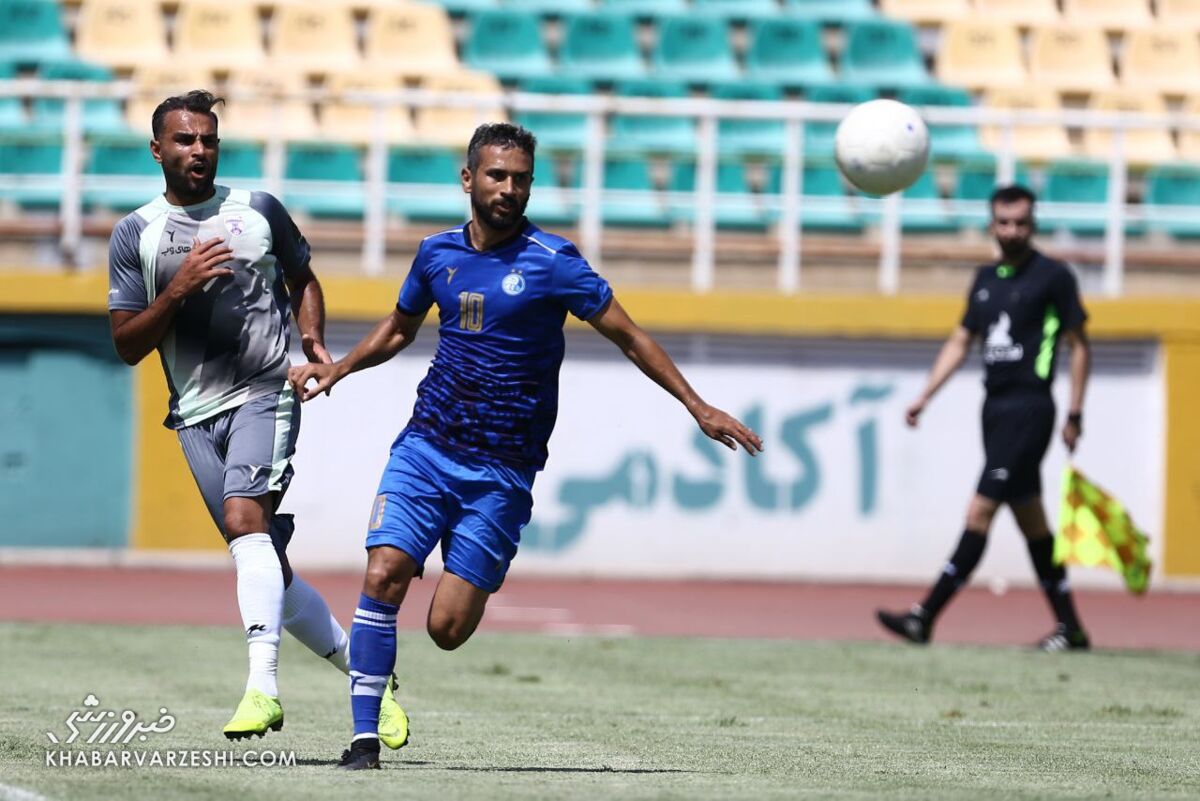 اگر گل محمدی با این ریخت و پاش میلیاردی نتیجه نگرفت باید برکنارش کنند!/ خدا کند محبی در استقلال مثل سپاهان باشد/ فکر کنم قلیچ توبه کرده است