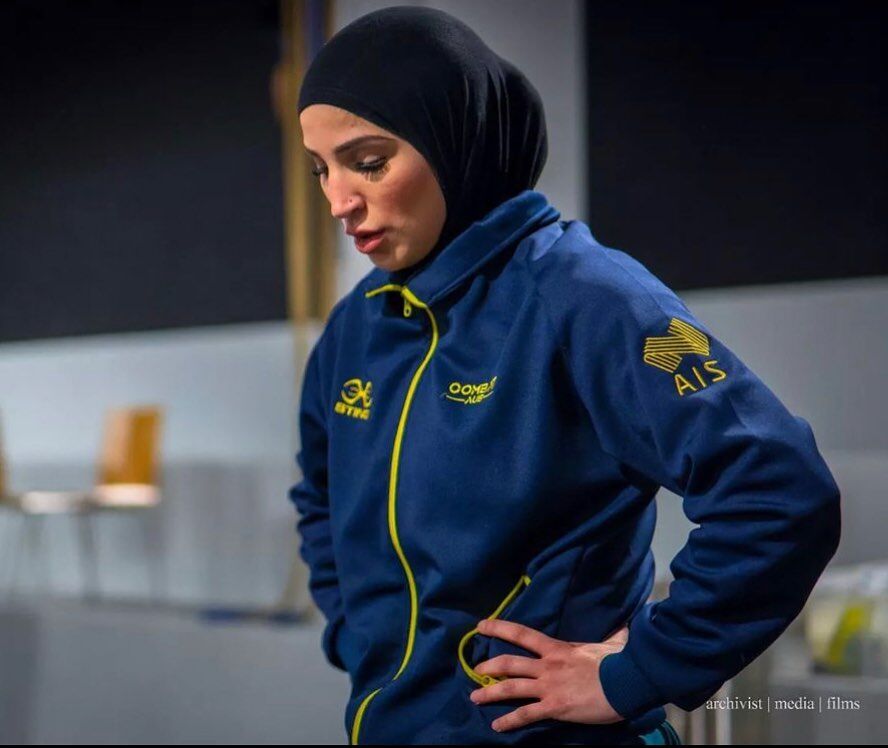 تصاویر| بوکسور زن ایرانیالاصل استرالیا خبرساز شد/ بازتاب جهانی پوشش ورزشکار مسلمان در مسابقات کشورهای مشترک المنافع