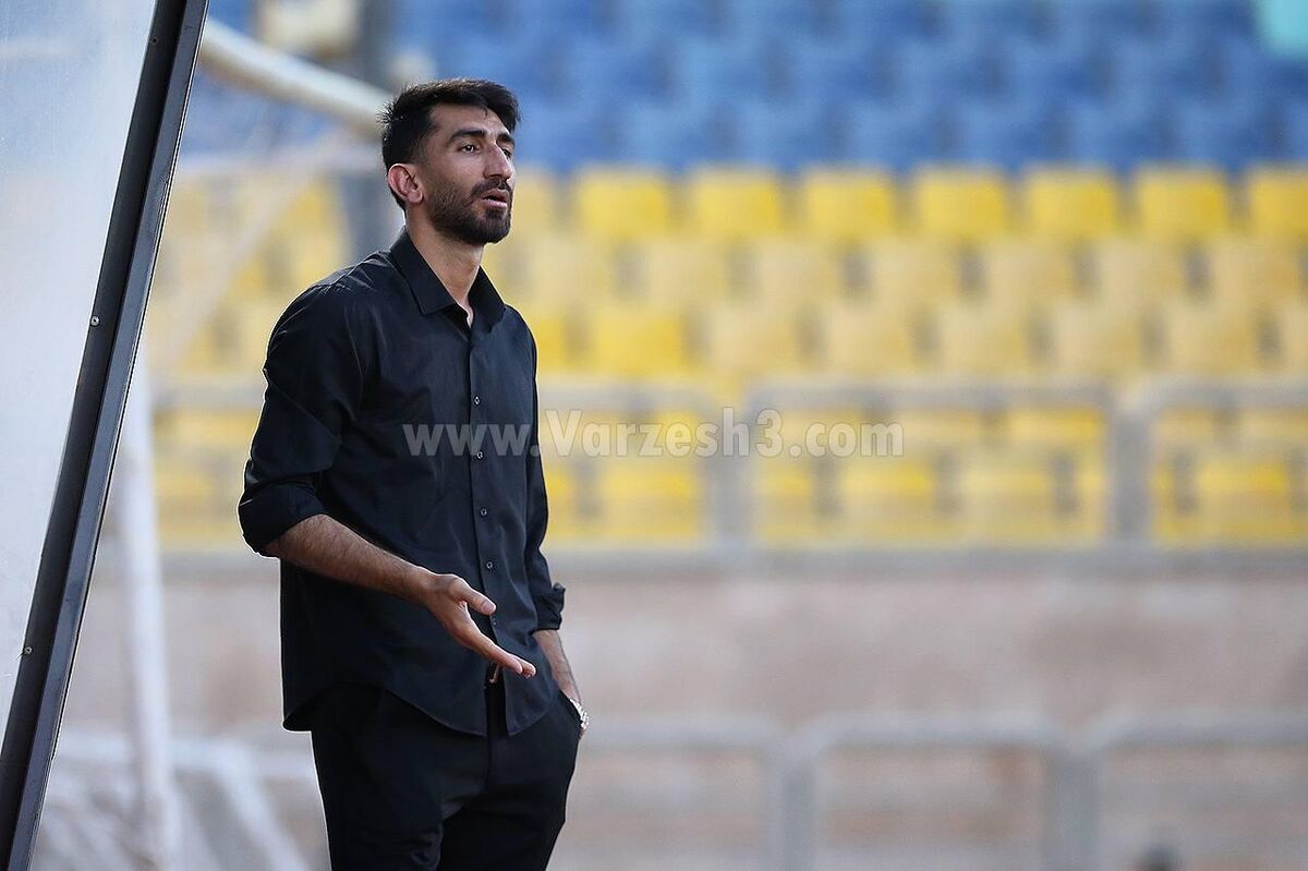 عکس| نقش جدید بیرانوند در پرسپولیس/ علی بیرو در لباس سرمربیگری