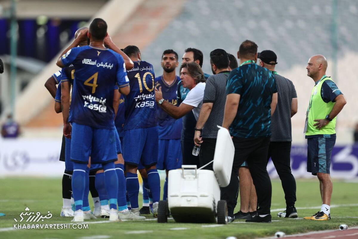 وقتی سپاهان میخ خود را در ورزشگاه آزادی محکم کوبید/ استقلال مدل ساپینتو چقدر به یک تیم قهرمان شبیه است؟