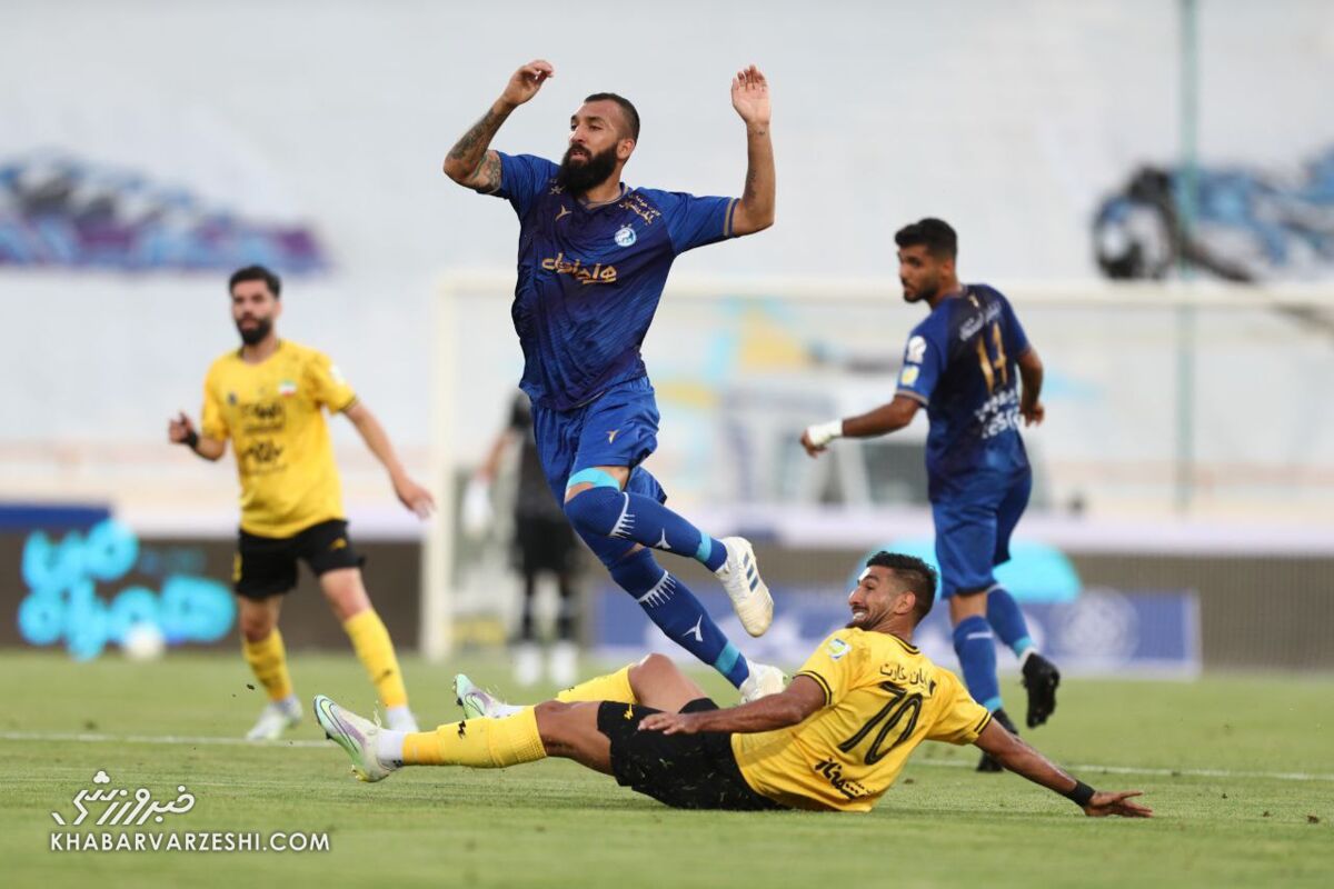 تصویر واضح از تلاش مدعیان قهرمانی؛ استقلال و پرسپولیس دست بردار نیستند/ یک اتفاق مهم در جدول لیگ برتر/ سپاهان و چالش بزرگ شش امتیازی