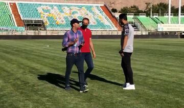 ویدیو| بازدید گل‌محمدی از چمن ورزشگاه فولادشهر