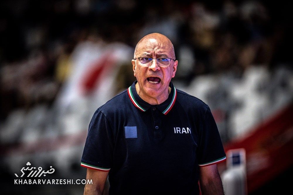 درگیری لفظی شدید کاپیتان تیم ملی ایران با آقای سرمربی/ ملی پوشان و حاضران در سالن شگفت زده شدند