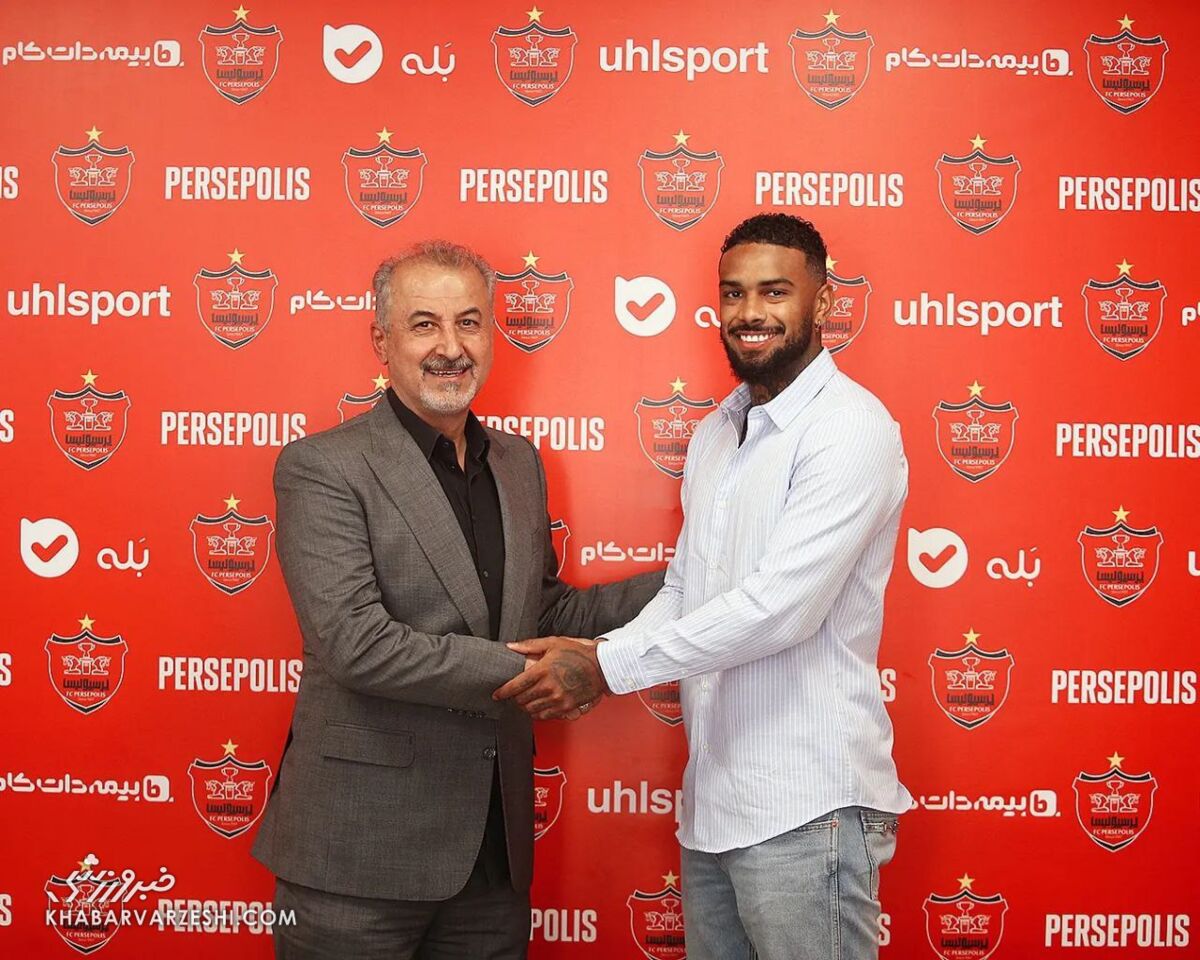 آخرین وضعیت شکایت پرسپولیس از لوکادیا/ سرخپوشان جلسه ویژه تشکیل دادند آخرین وضعیت شکایت پرسپولیس از لوکادیا/ سرخپوشان جلسه ویژه تشکیل دادند