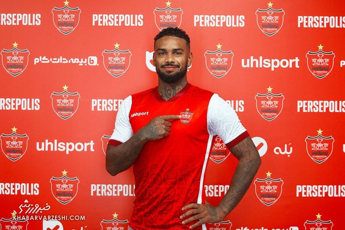 مبلغ انتقال ستاره هلندی به پرسپولیس فاش شد  مبلغ انتقال ستاره هلندی به پرسپولیس فاش شد