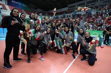 پایان ماجراجویی والیبال با تک مدال نقره بعد از انقلاب/ کمپدلی: به تیم چهارم لیگ ملت ها باختیم