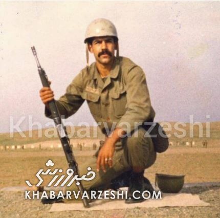 عکس های اختصاصی که برای اولین بار منتشر می شوند/ مدافع تیم ملی در جبهه با توپ و آرپیچی