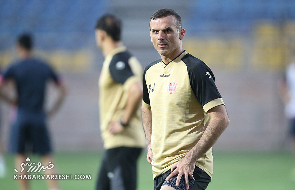 رفتار غیرحرفهای یک نفر در پرسپولیس/ رمزگشایی از بهانهتراشی در دوران غیبت گلمحمدی رفتار غیرحرفهای یک نفر در پرسپولیس/ رمزگشایی از بهانهتراشی در دوران غیبت گلمحمدی