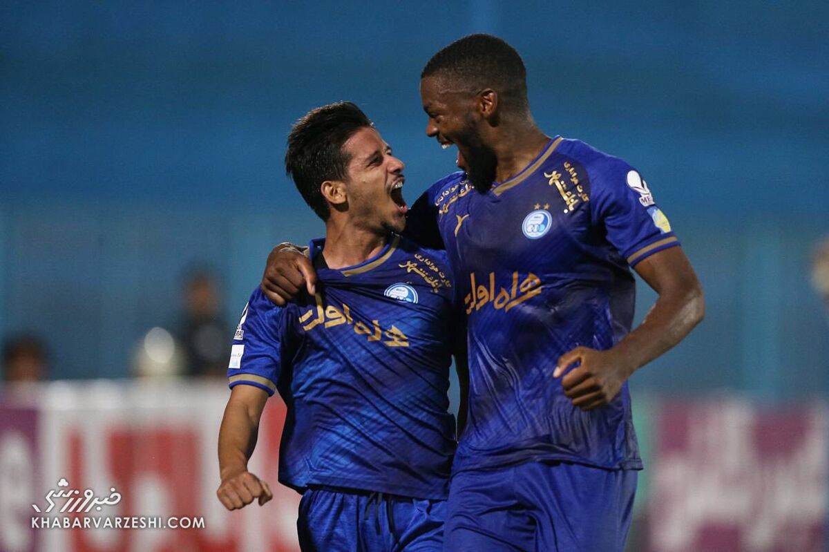 نه؛ نمی توانند این مهاجم را از ترکیب استقلال حذف کنند!/ ۳ پاس گل طلایی هدیه به خط حمله آبی ها
