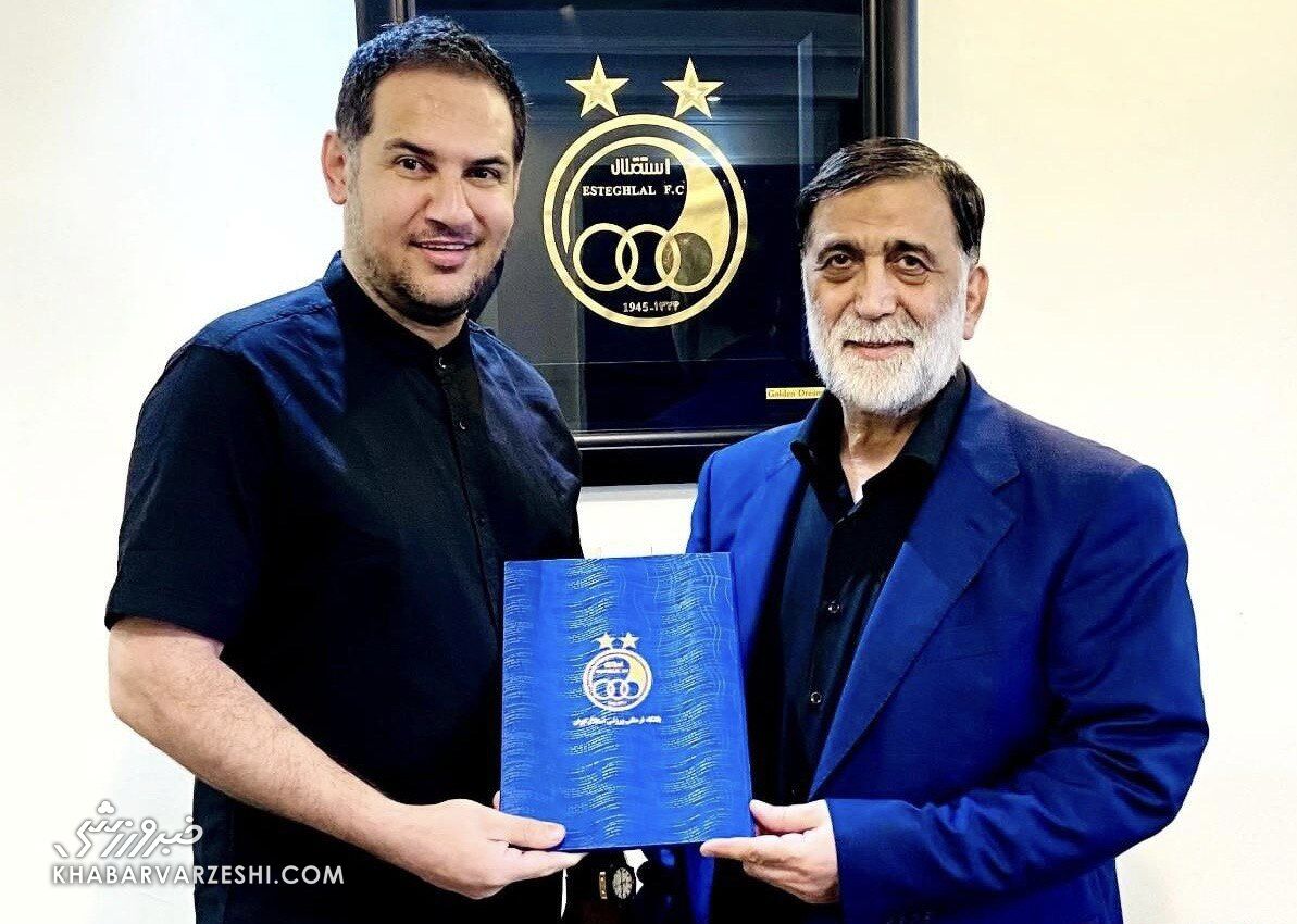 مدیر سابق استقلال آرامش را از نکونام گرفته بود/ این داور باید حواسش را جمع کند؛ روی او حساسیت وجود دارد! مدیر سابق استقلال آرامش را از نکونام گرفته بود/ این داور باید حواسش را جمع کند؛ روی او حساسیت وجود دارد!