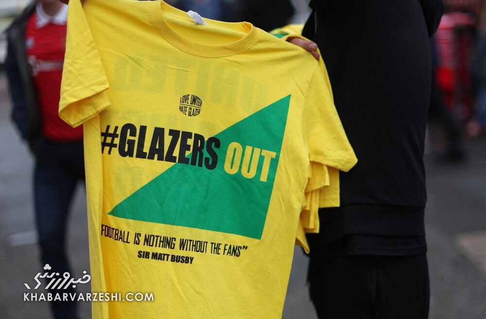 اغتشاش دوباره هواداران خشمگین قبل از بازی بزرگ/ تصاویر اعتراض شدید قرمزها را ببینید