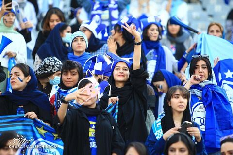 حضور بانوان استقلالی در ورزشگاه آزادی؛ استقلال - مس کرمان