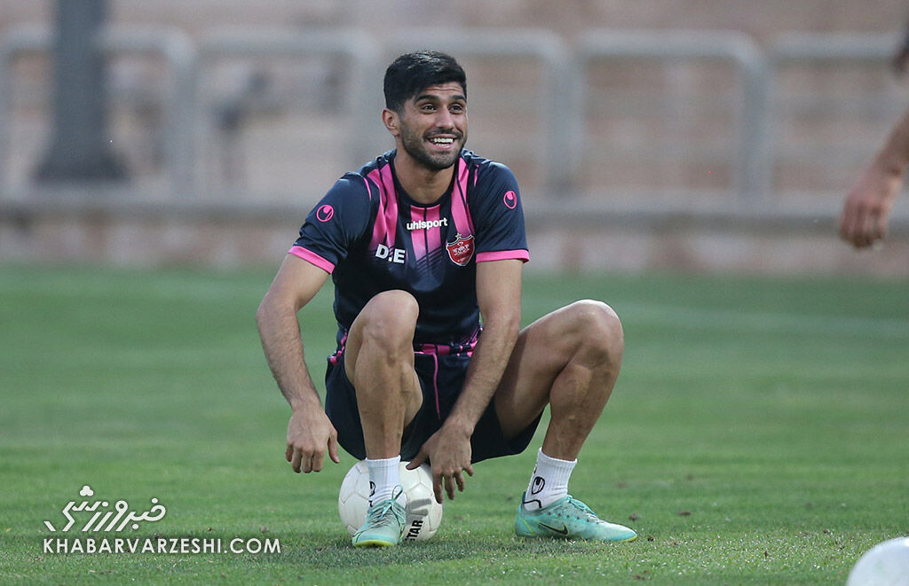 ۹ بازیکن پرسپولیس در لیست دراگان اسکوچیچ / کامیابی نیا و فرجی هم به سفارت اتریش رفتند!