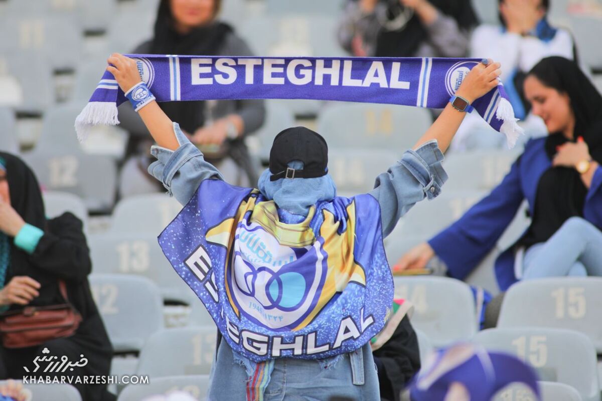 آهای دخترها! اینجا سینما نیست فیلم نگاه کنید!/ وریا را تشویق نکنید؛ برایمان بد می شود!/ چرا تلویزیون خانم ها را نشان نمی دهد؟