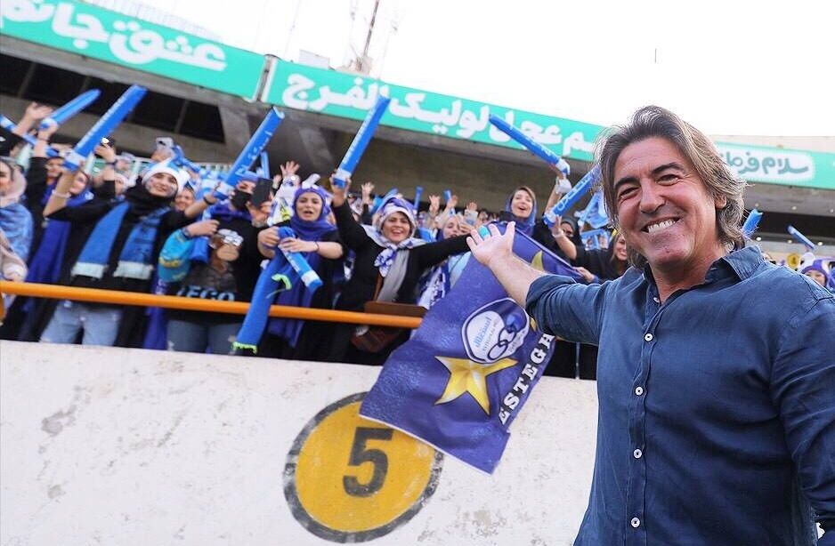 همسران و خواهران بازیکنان استقلال هم در استادیوم بودند/ در بازی دیر وقت مسجدسلیمان هم دنبال سه امتیازیم/ استقلال بازنده می شد هم جو آزادی خراب نمی شد