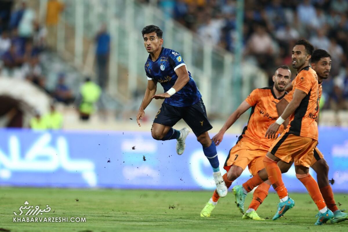 همسران و خواهران بازیکنان استقلال هم در استادیوم بودند/ در بازی دیر وقت مسجدسلیمان هم دنبال سه امتیازیم/ استقلال بازنده میشد هم جو آزادی خراب نمیشد