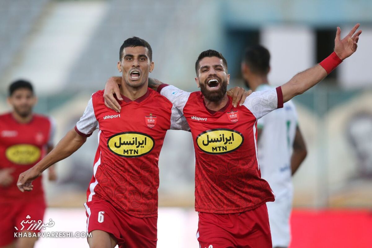 تصاویر| خوش و بش سرمربی‌های استقلالی و پرسپولیسی/ شوخی سروش رفیعی با مربی استقلالی حریف/ جایگاه خاص چهره محبوب سرخ‌ها 