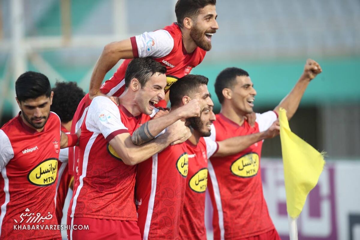 پرسپولیس نباید به دیاباته و کاوه کمک کند/ طلسم اراکی ها جلوی پرسپولیس ناآماده شکست/ لوکادیا سروزن باشد به هیچ دفاعی رحم نمی کند