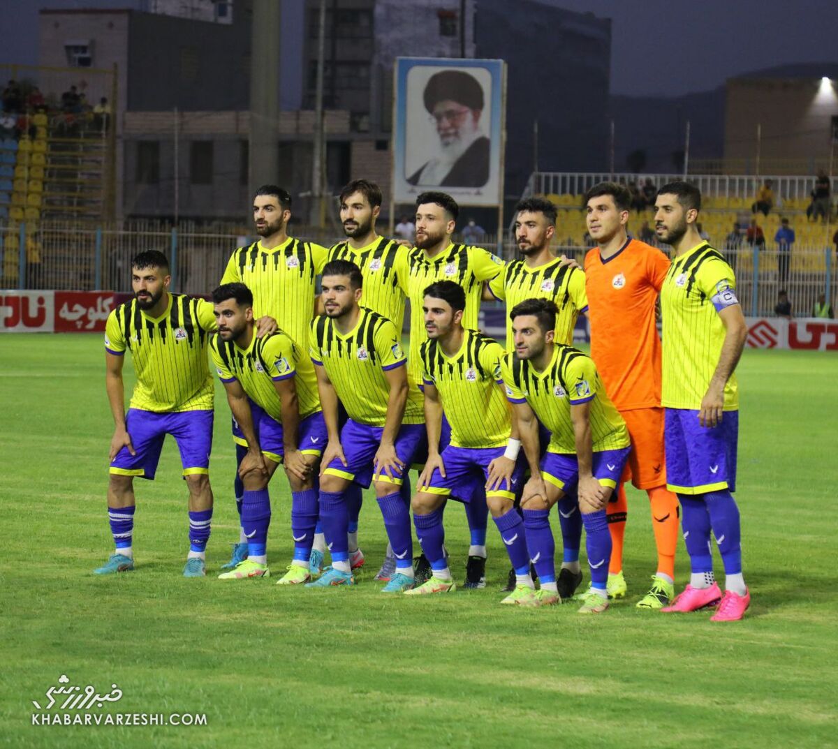 کریمی: لطفا با آبروی من بازی نکنید/ مگر من آدم نیستم؟/ فرصت نکردم به این بنده خدا زنگ بزنم