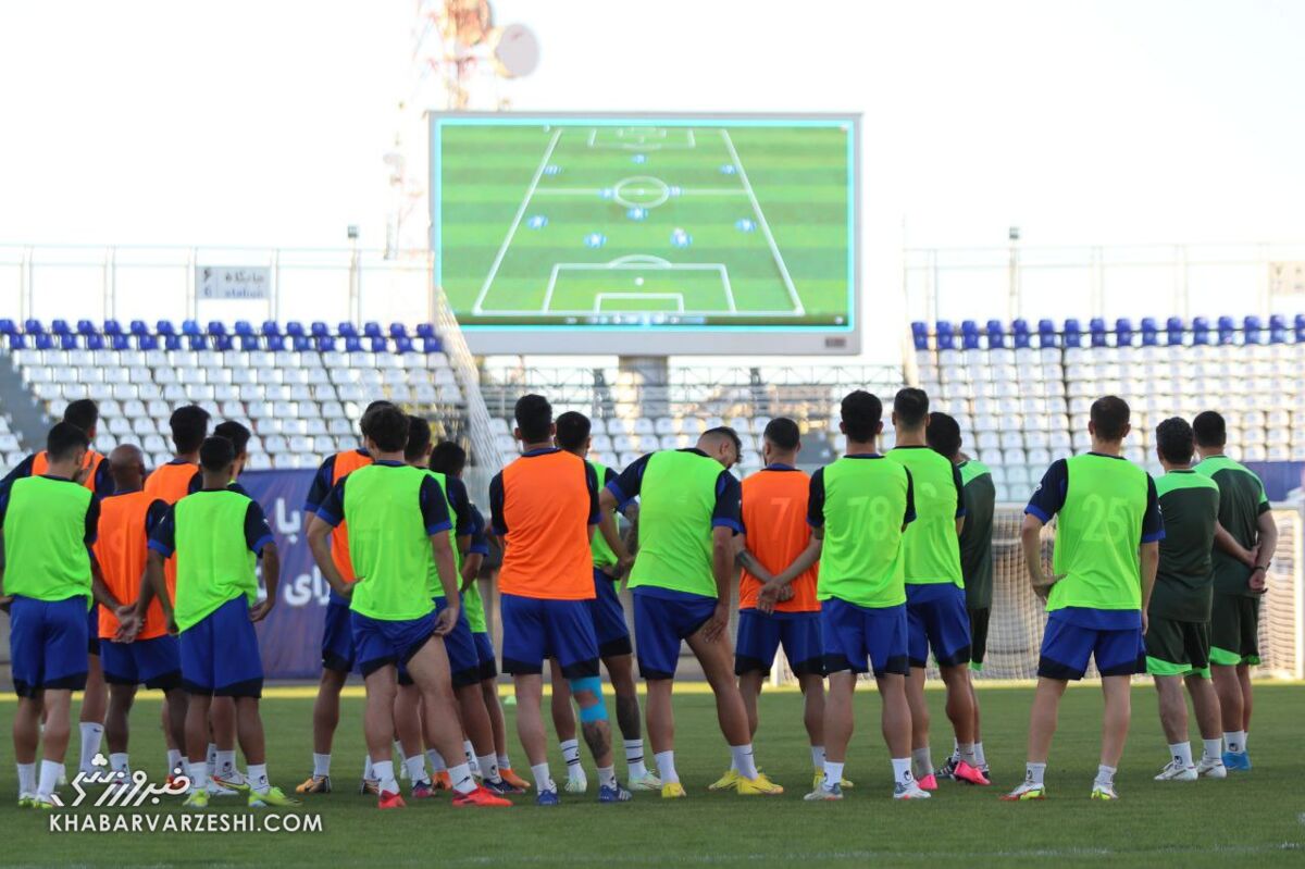 عکس| ابتکار جالب و نوین قلعه‌نویی در تمرینات گل گهر/ ژنرال دست به دامن تکنولوژی شد