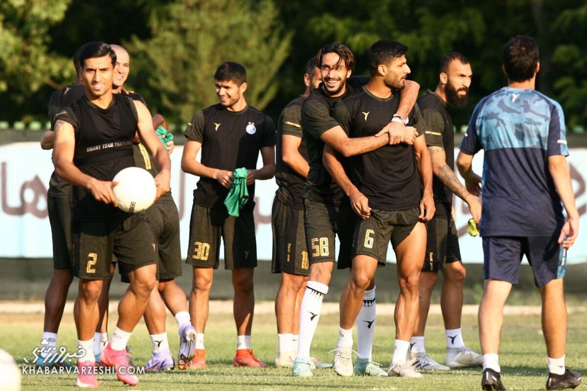 استقلال در فاز دفاعی تیم بهتری شده است/ درباره ساپینتو قضاوت نکنید؛ باید تا هفته هفتم یا هشتم صبر کنیم/ یزدانی نقش خودش را به درستی ایفا می کند